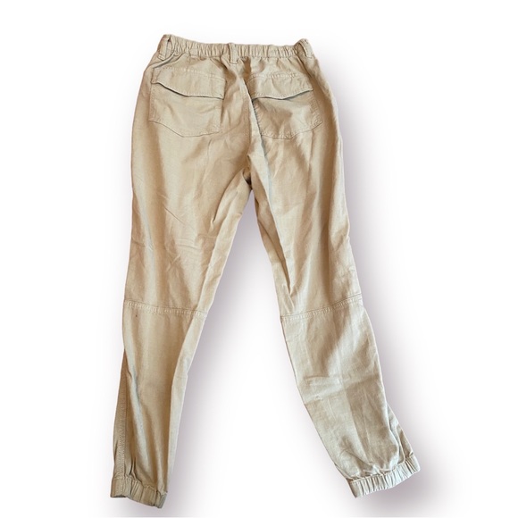 Gap Jogger styled Khakis - Picture 4 of 6